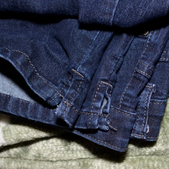 Plus Size 24W Faded Glory Super Dark Wash Denim Relaxed Fit Capri Jeans - Picture 9 of 10